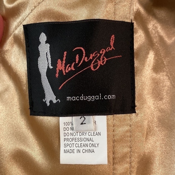 NWT Mac Duggal One Shoulder Metallic Ruffled Gown Size 2 in Oyster - Picture 10 of 12